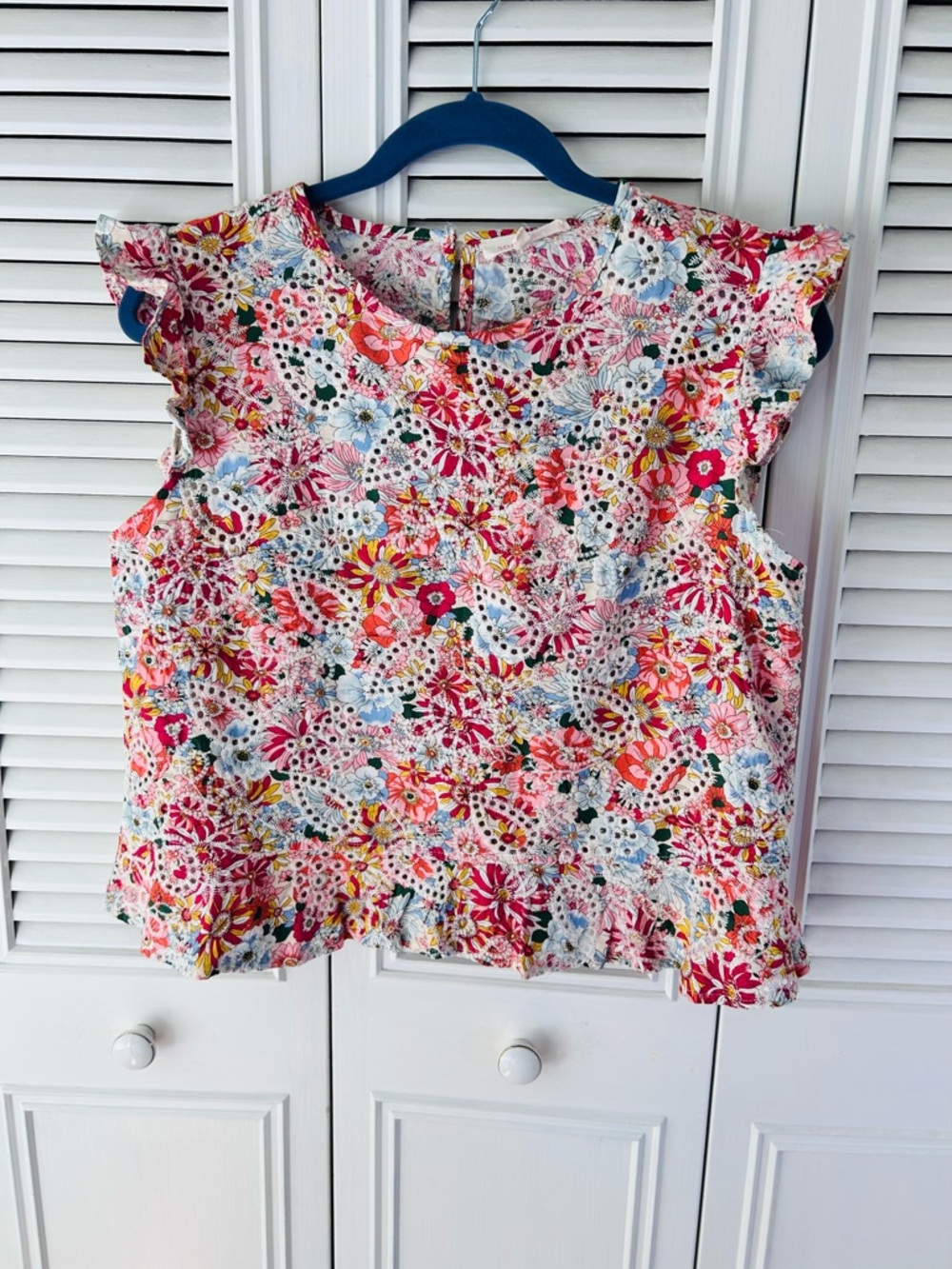 Solitaire Pink Floral Lace Trim Sleeveless Top